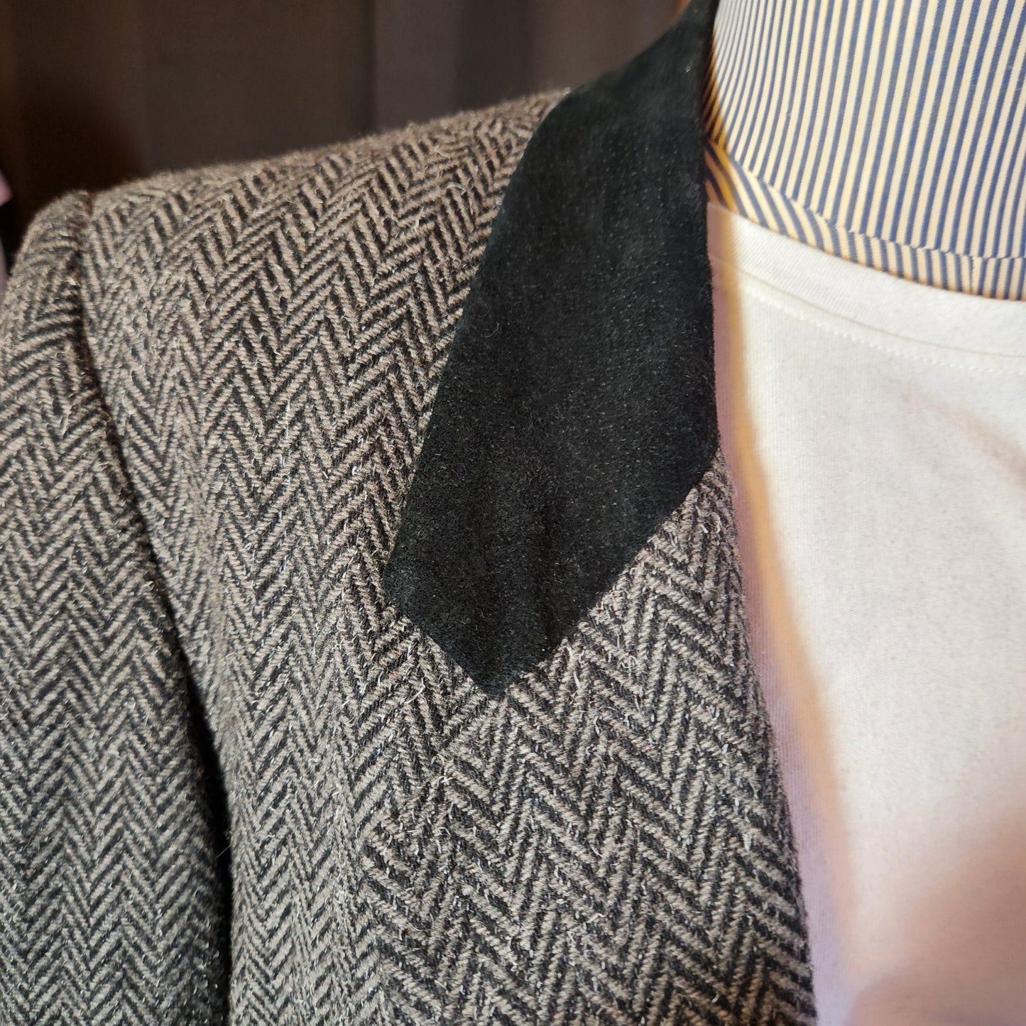 Houndstooth Jacket with Velour Collar