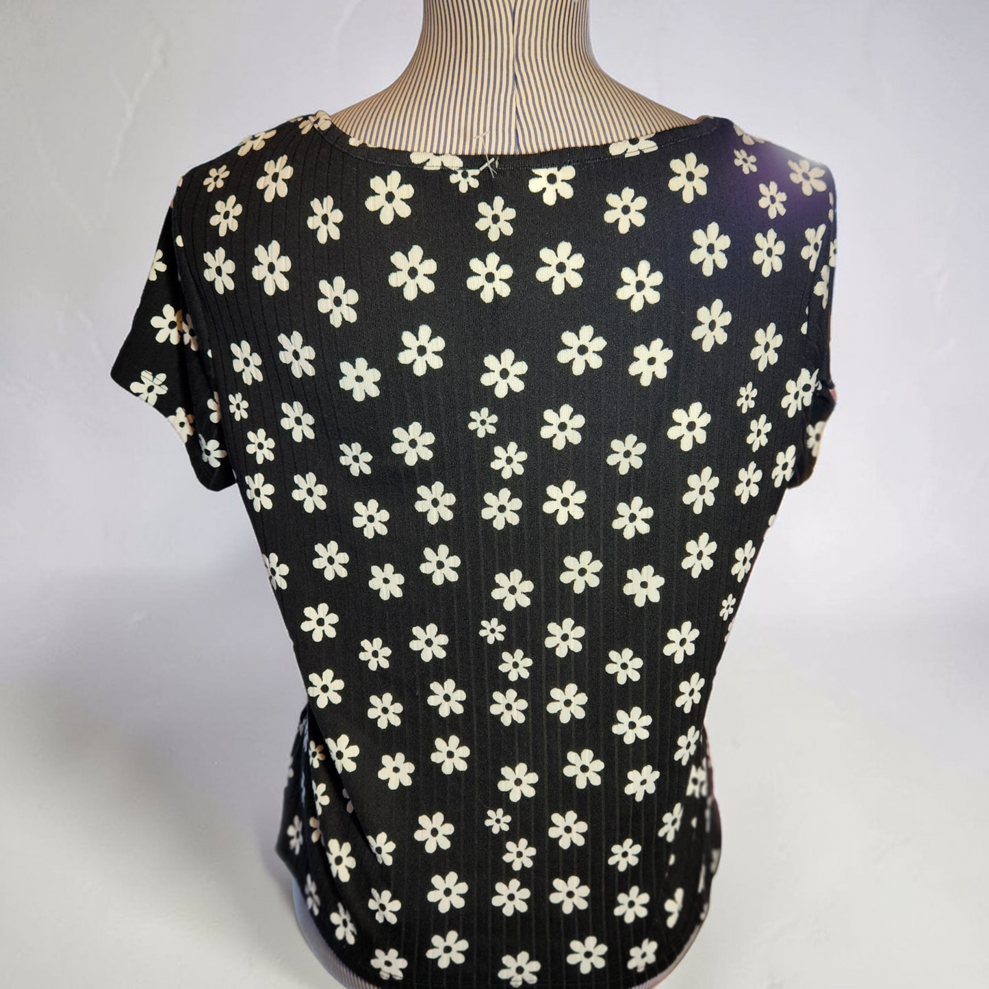 Black Top with White Daisies, Lacing Up the Front