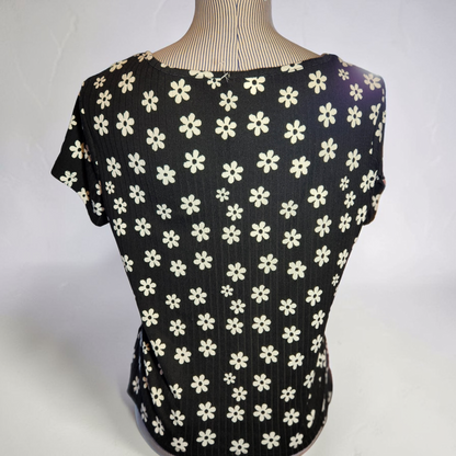 Black Top with White Daisies, Lacing Up the Front