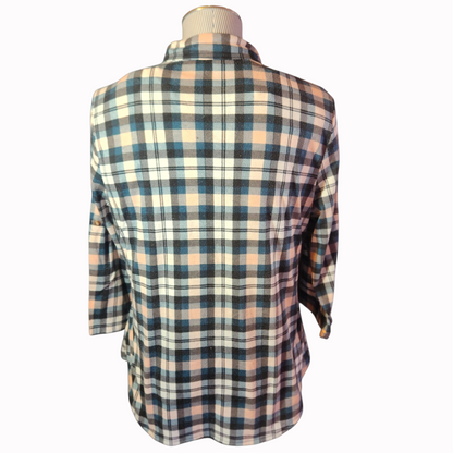 1990's Plaid Flannel Shirt. 3/4 length sleeves.