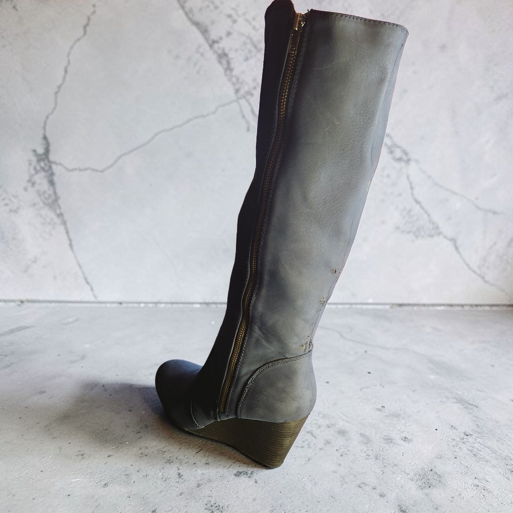 Fergalicious By Fergie Blue Suede Boots!