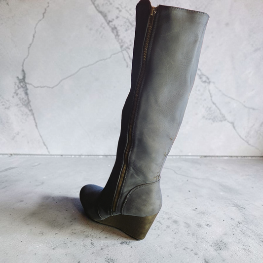 Fergalicious By Fergie Blue Suede Boots!