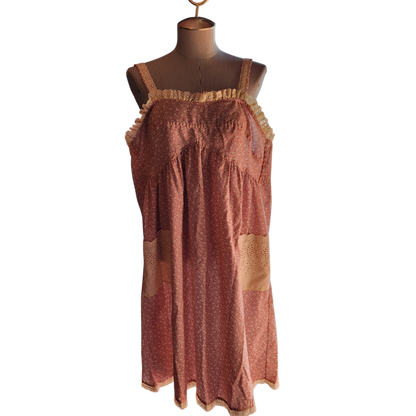 Purple/White Flowered Dress/Smock with Lace Pockets