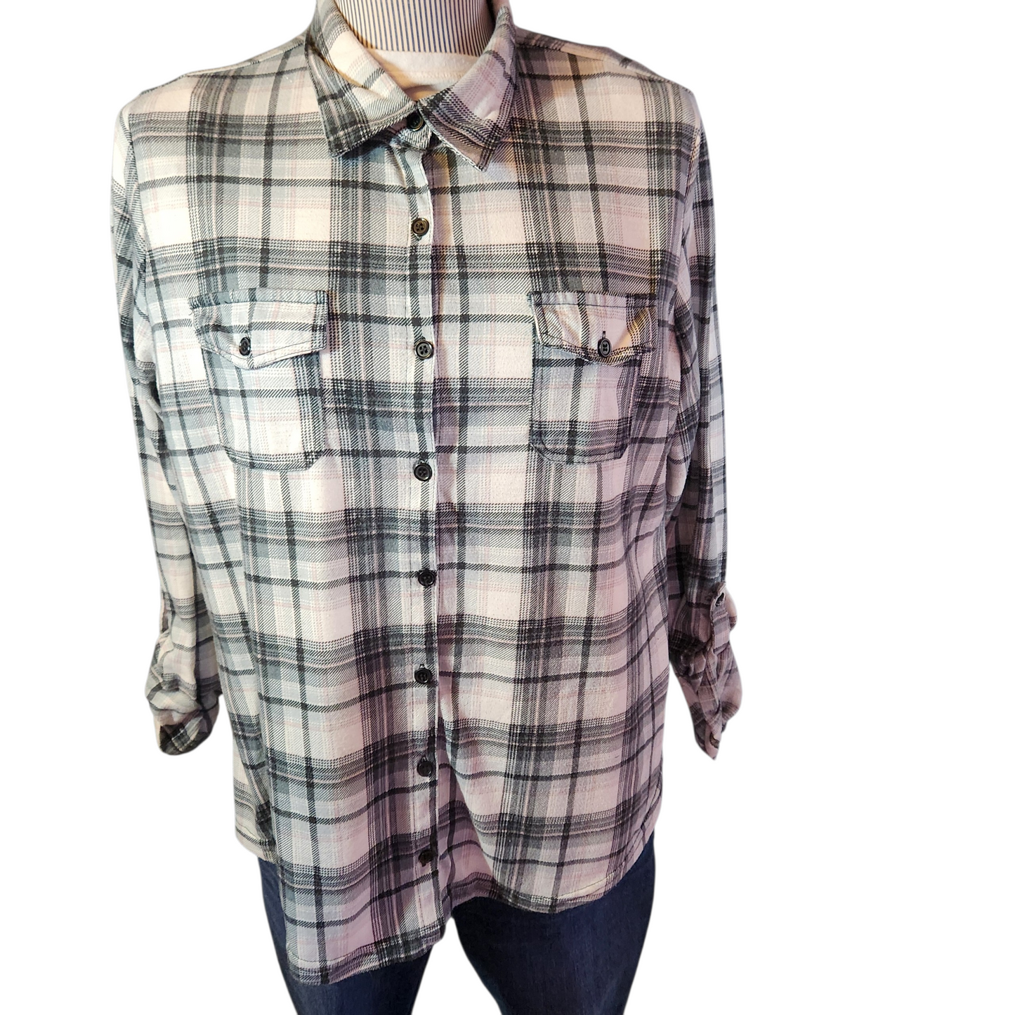 1990's Plaid Flannel Shirt. 3/4 length sleeves.